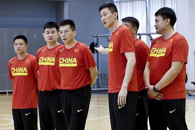 根据赛程安排，国足将分别于明年1月13日、17日、22日迎战亚洲杯小组赛同组对手塔吉克斯坦队、黎巴嫩队和卡塔尔队。